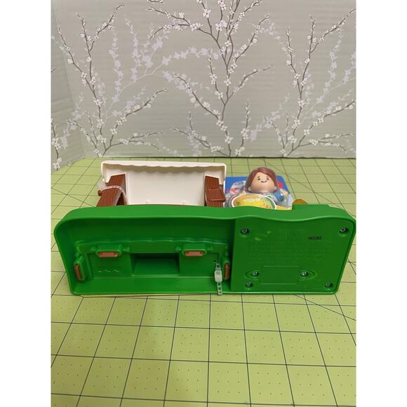 Fisher Price Little People Farmers Market Produce Stand Playset With Figure New - Picture 7 of 9